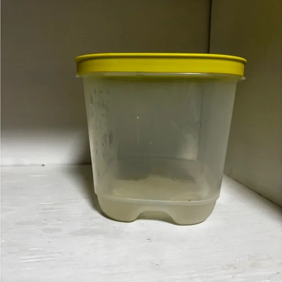 Tupperware Fridgesmart 3 of 3 - Picture 2 of 7